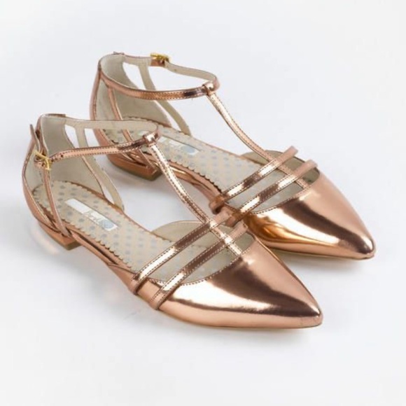 Boden Shoes - Boden Rose Gold Strappy T-bar Flats